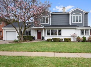160 E Lahon St, Park Ridge, IL 60068