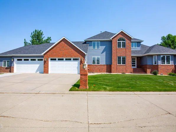 650 Terrace Dr, Bismarck, ND 58503