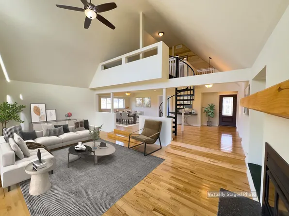 13672 Twin Lakes Ln, Redding, CA 96003