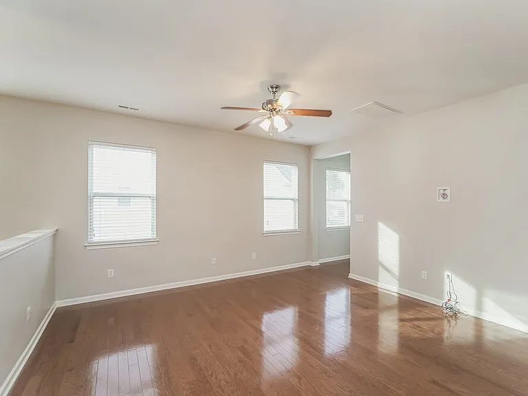 701 Hicklin Dr — Photo 7