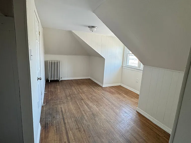 666 N Oak Hill Ave #3 — Photo 4
