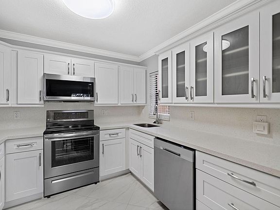 4th image of 2837 Carambola Cir S #19108