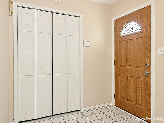 2nd image of 760 Woodhollow Ln