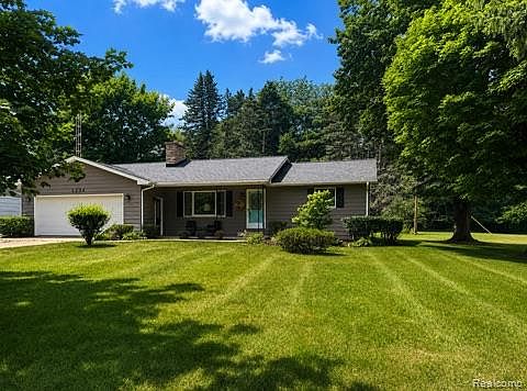 2nd image of 2234 W Caro Rd