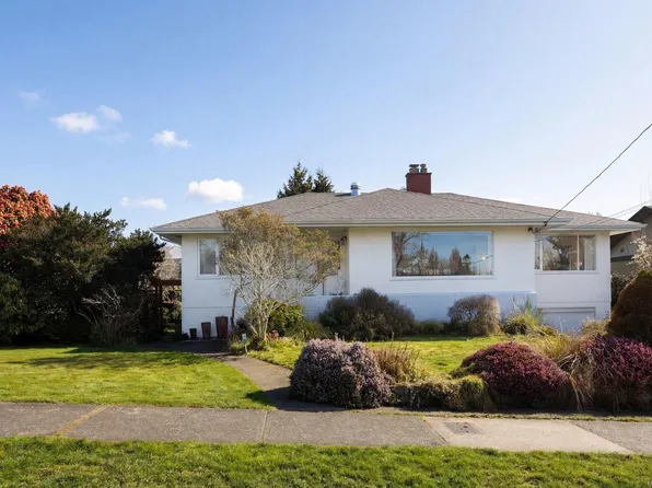 683 Richmond Ave, Victoria, BC V8S 3Y8