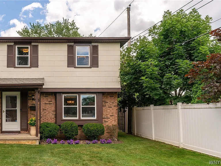 25 Villa Park — Photo 2