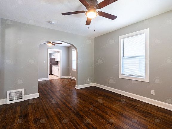 4th image of 407 Lawndale Ave