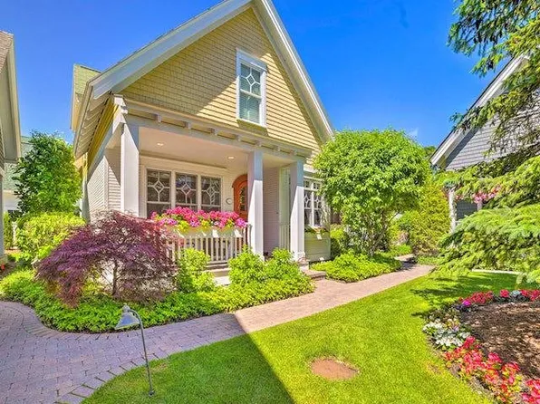 575 E Bay St Building 11, Harbor Springs, MI 49740