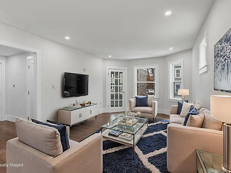 18 Ronan St #2 — Photo 8