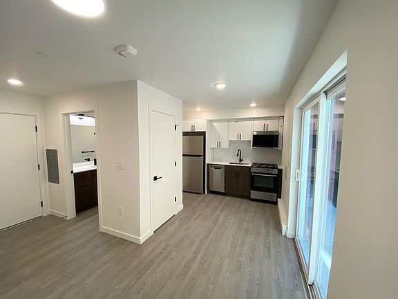 3rd image of 3727 S Hood Ave #7