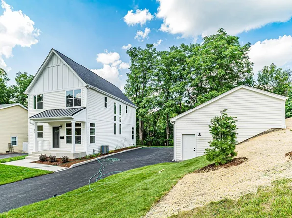 637 E 4th Ave, Naperville, IL 60540