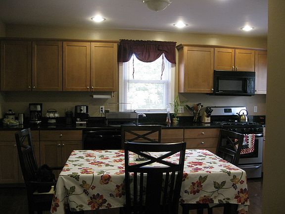 2nd image of 133 Leonard Ave