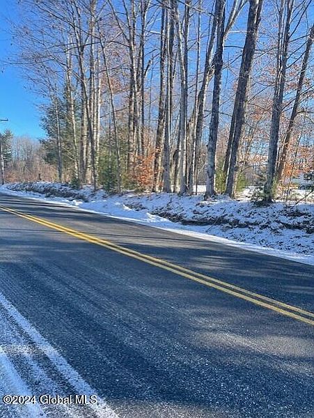 2nd image of 524 Lakeview Road