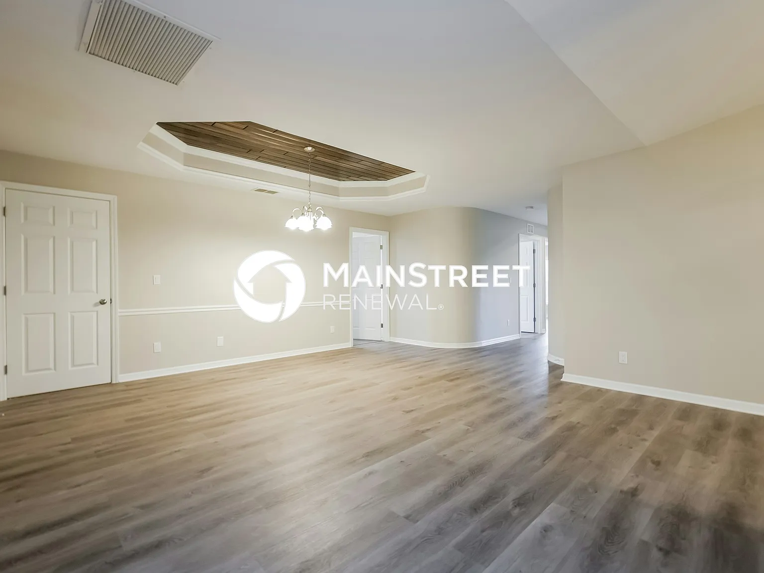 3855 Heyburn Ave — Photo 4