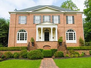 566 Arden Oaks Ct NW, Atlanta, GA 30305