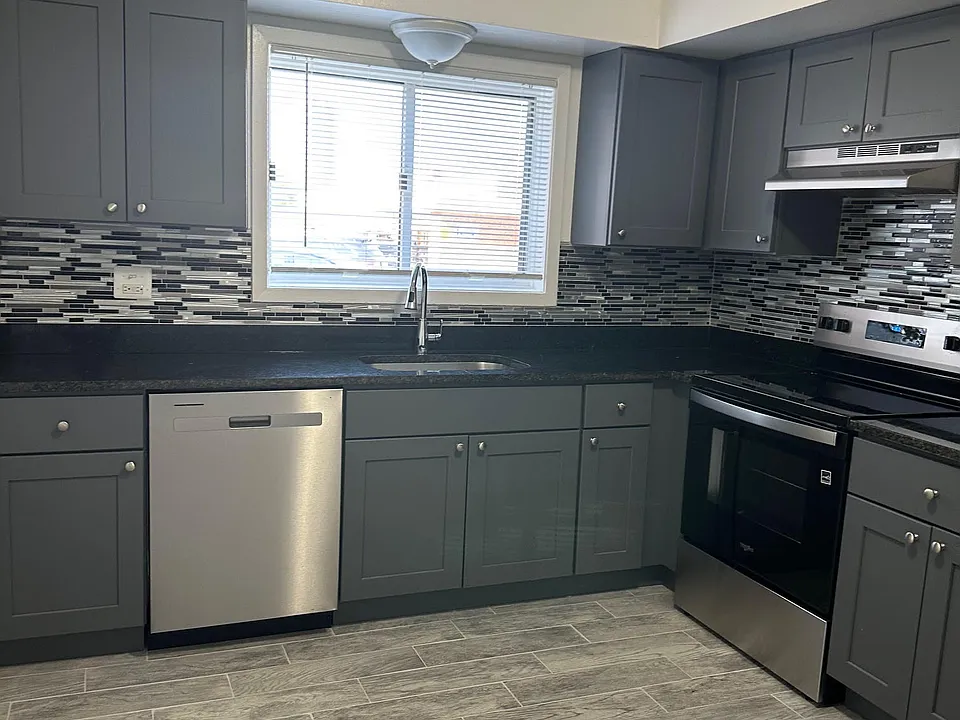 1422B Carol St #1422-B