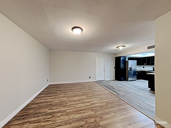 3rd image of 10248 W Medlock Dr