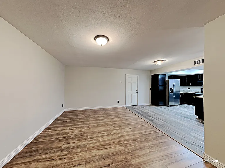10248 W Medlock Dr — Photo 3