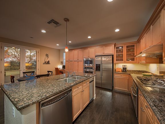 5th image of 6173 Edgehill Dr