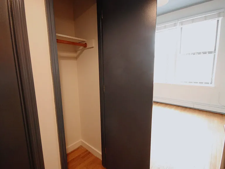 47-45 Vernon Blvd #3C — Photo 6