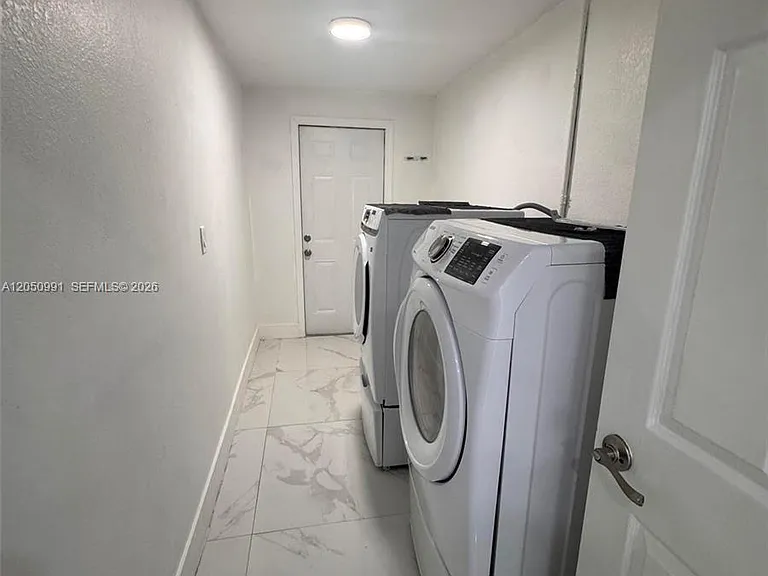 7400 SW 39th St #1 — Photo 10