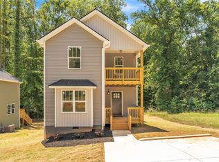 402 Woodland Cir, Belton, SC 29627