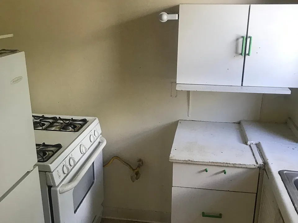 2431 College Ave #7