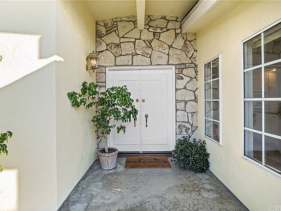 3rd image of 23820 Berdon St