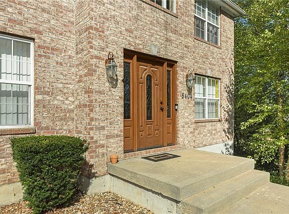 3rd image of 8404 S Elm St