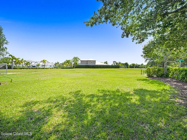 1749 Tullagee Ave — Photo 63