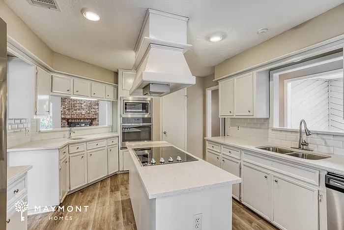 13823 Swiss Hill Dr — Photo 5