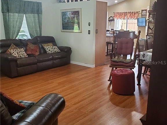 3rd image of 30 Chaney Ct