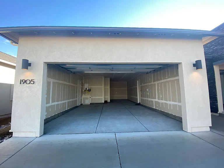 1905 Monitor Peak St — Photo 2