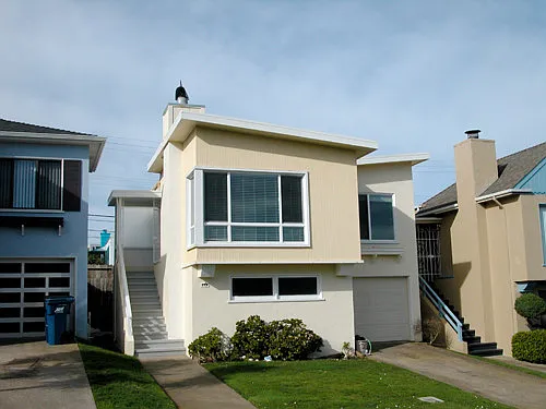 84 Park Manor Dr photo 1