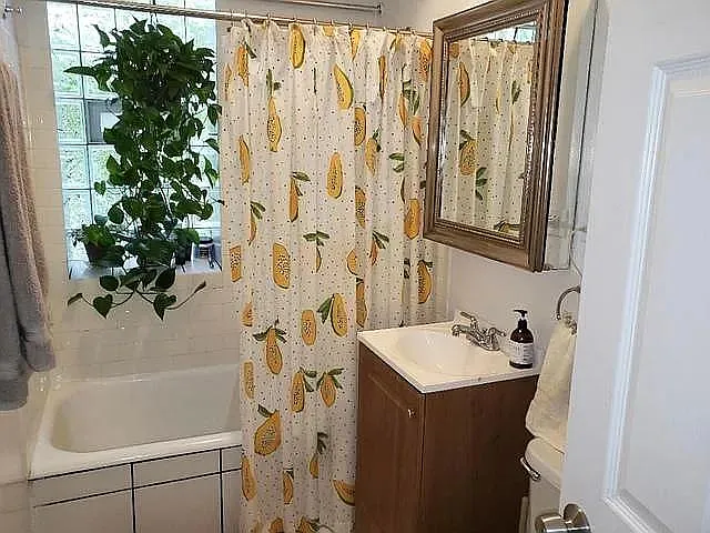 2 bed, $1,900 — Photo 2