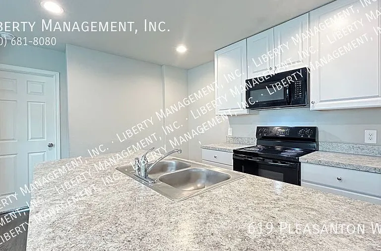 619 Pleasanton Way — Photo 6