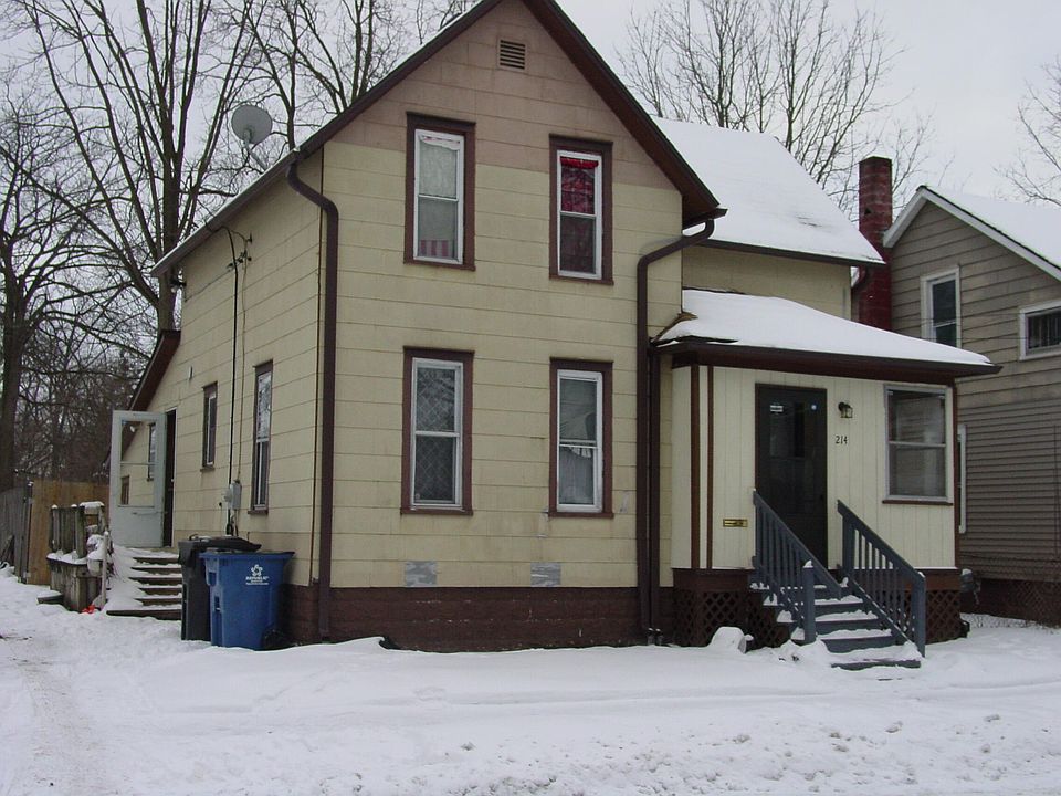 2nd image of 214 E Clay St