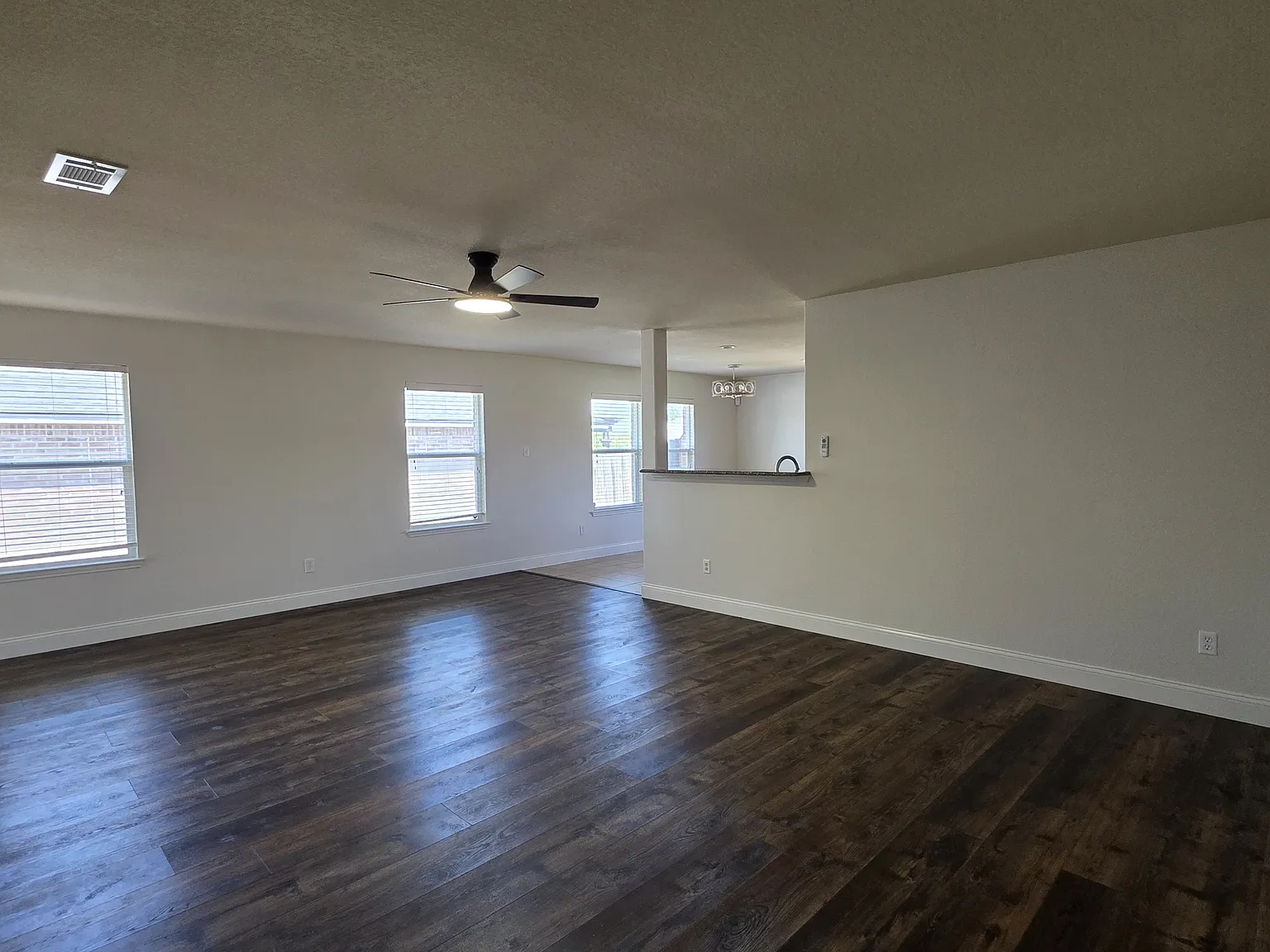 308 Coneflower Dr — Photo 3