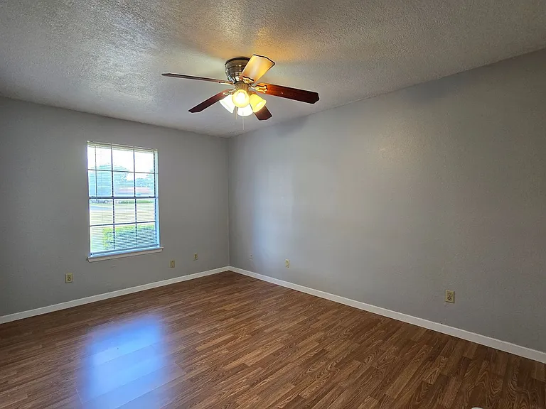 230 Mighty Oak Ln — Photo 23