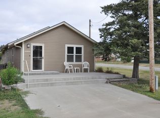 102 W Main St, Oacoma, SD 57365