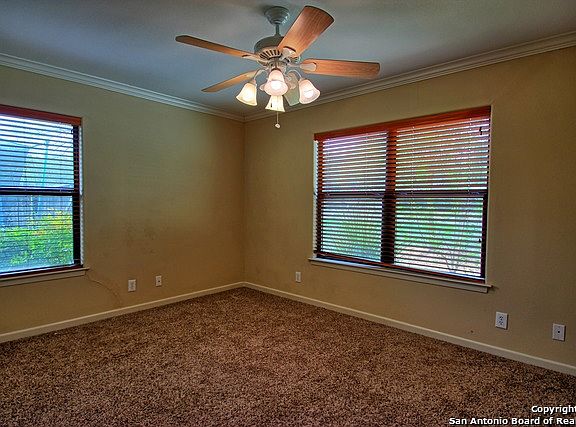 5th image of 102 Verdant Dr