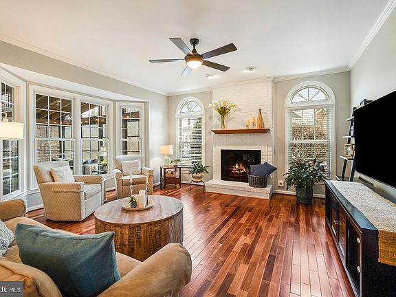3rd image of 47507 Coldspring Pl