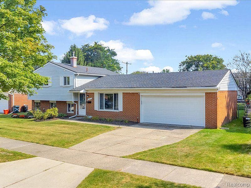1st image of 29257 Meadowlark St