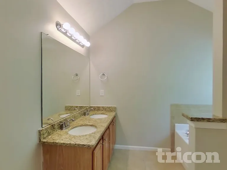 6469 Snowden Dr — Photo 10