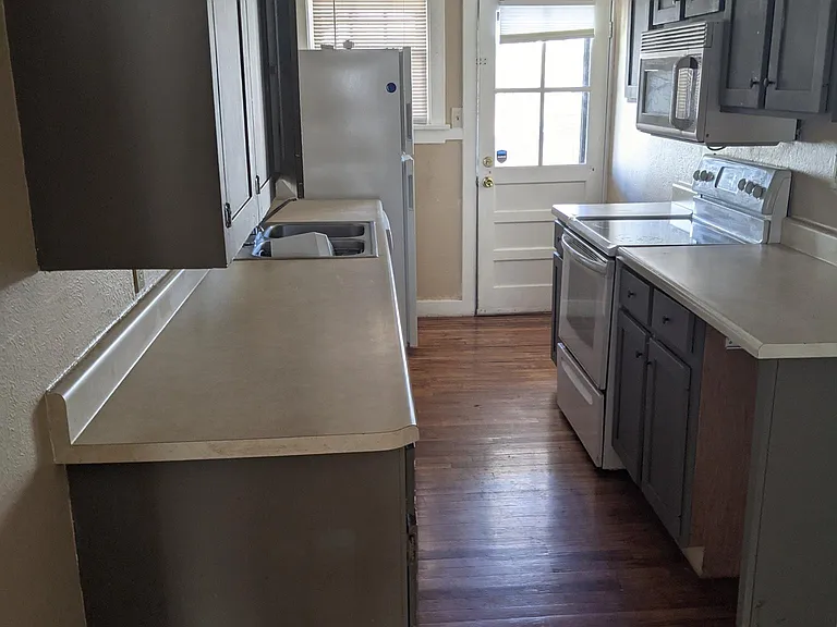 2227 N Grand Ave #2227 — Photo 20