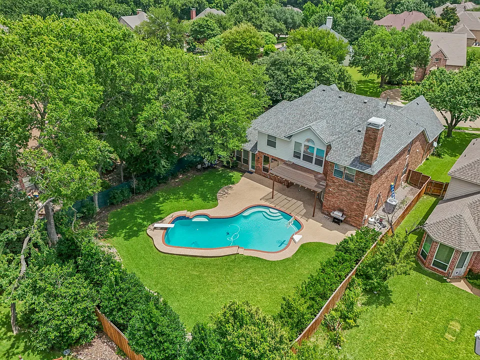 1207 Conroe Dr