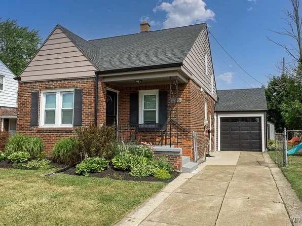 105 Oakridge Ave, Buffalo, NY 14217