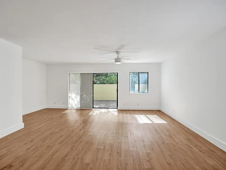 1330 NW 13th St #3 — Photo 18