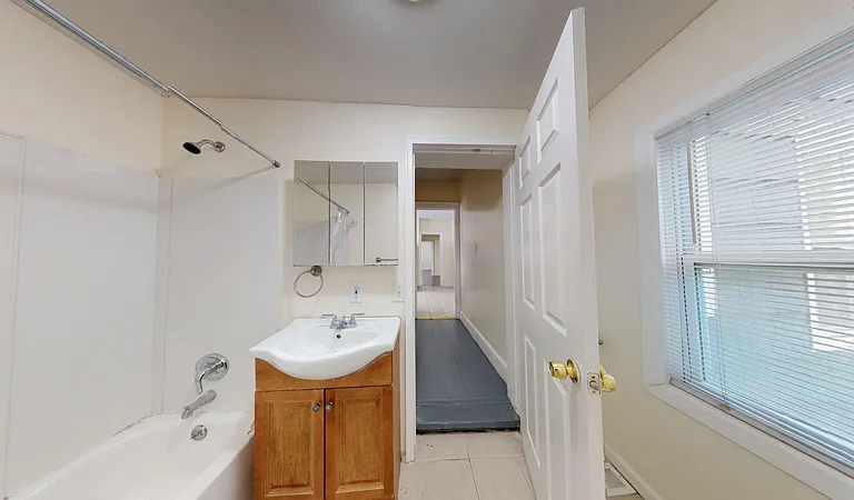 1318 Madison St — Photo 7