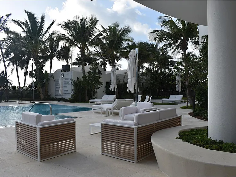 6365 Collins Ave #3804 — Photo 36